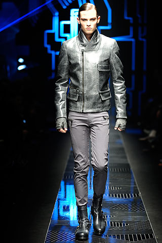 Versace / - 2010-2011